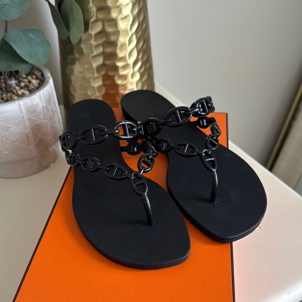 Hermes Poolside Black Rubber Pool Sandal 38